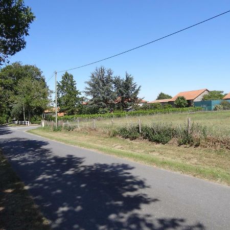 Отель La Ferme De Rouffignac Blanzac  Экстерьер фото